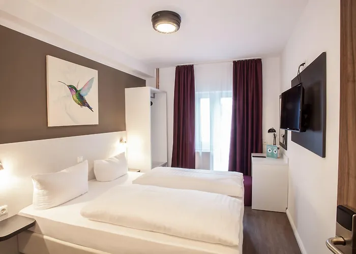 West Hotel