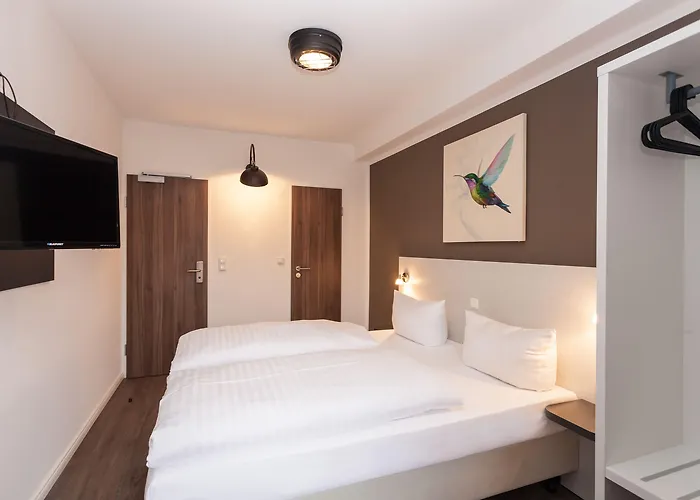 West 3*