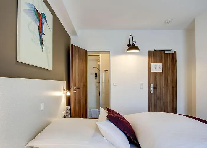 West Hotel