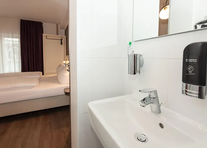 West 3* Hamburg